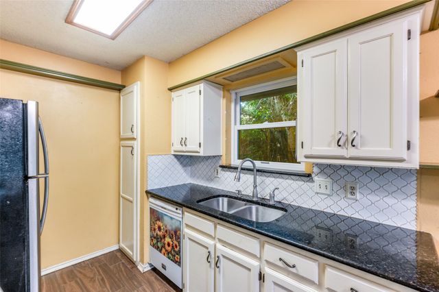 813 Royal Meadows Street, Denton, TX 76209