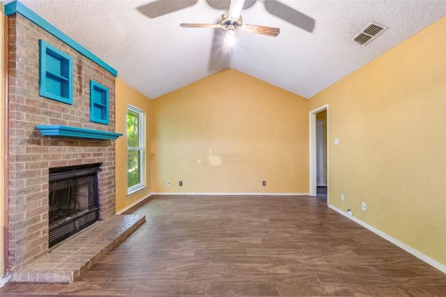 813 Royal Meadows Street, Denton, TX 76209