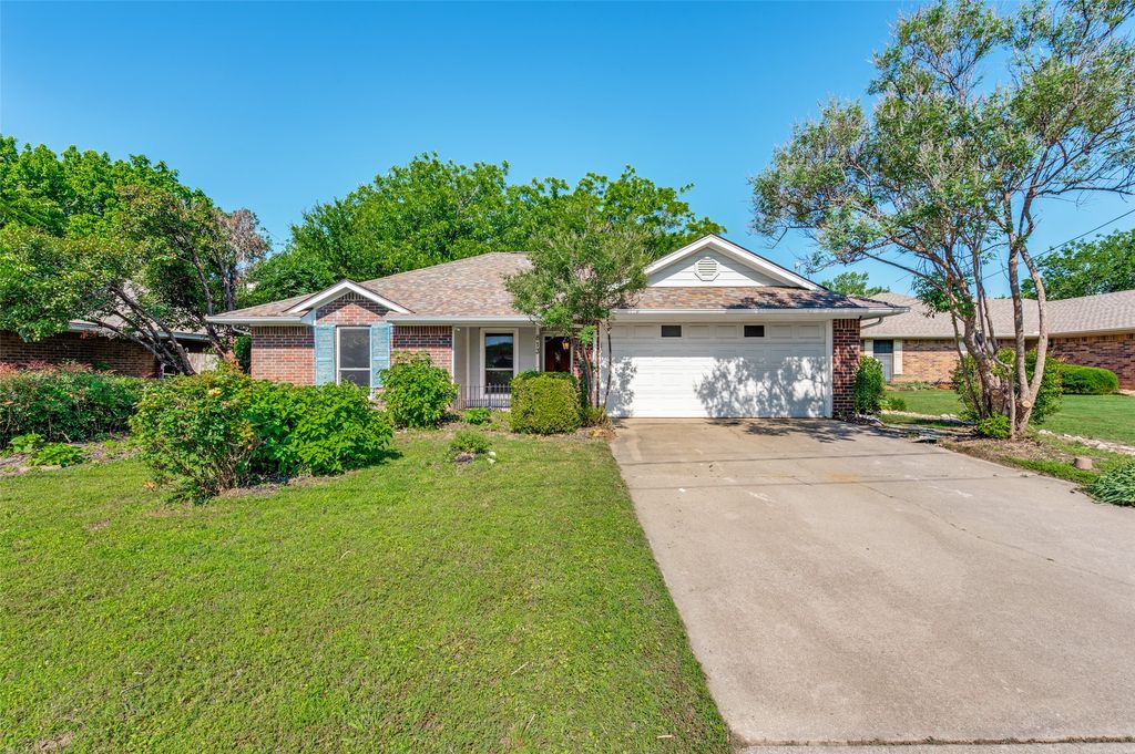 813 Royal Meadows Street, Denton, TX 76209