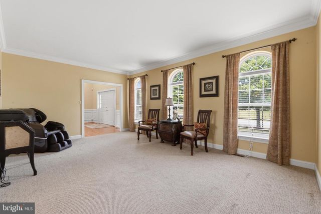 2051 LOCKERBIE RD, Schwenksville, PA 19473