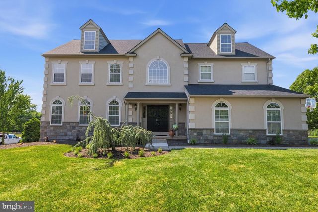 2051 LOCKERBIE RD, Schwenksville, PA 19473
