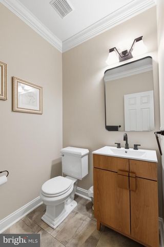 2051 LOCKERBIE RD, Schwenksville, PA 19473