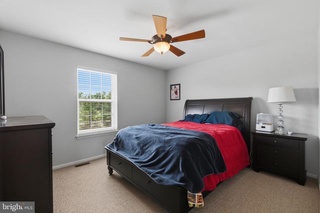 2051 LOCKERBIE RD, Schwenksville, PA 19473