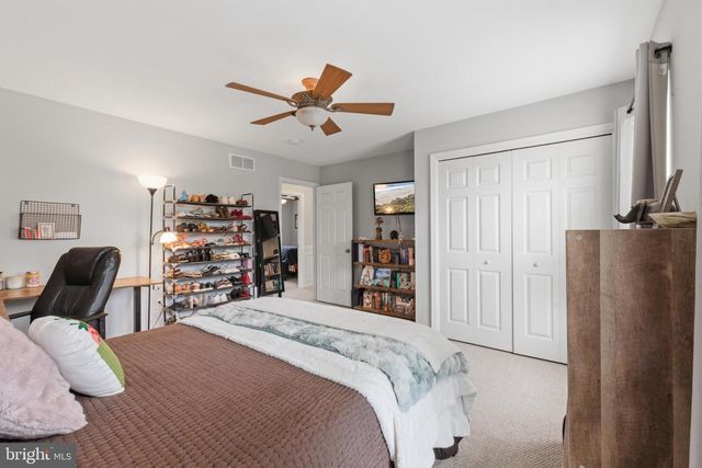 2051 LOCKERBIE RD, Schwenksville, PA 19473