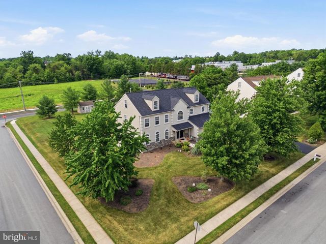 2051 LOCKERBIE RD, Schwenksville, PA 19473