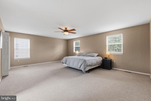 2051 LOCKERBIE RD, Schwenksville, PA 19473