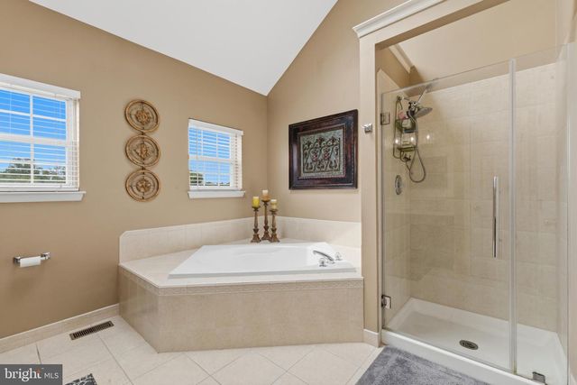 2051 LOCKERBIE RD, Schwenksville, PA 19473