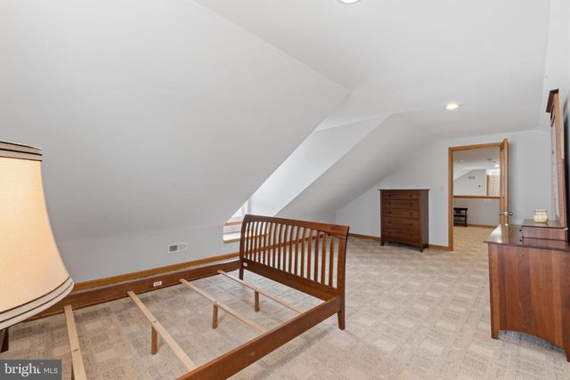 2051 LOCKERBIE RD, Schwenksville, PA 19473
