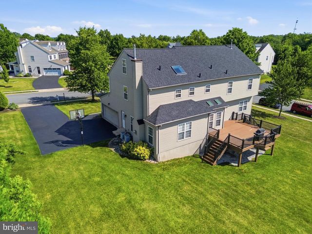 2051 LOCKERBIE RD, Schwenksville, PA 19473