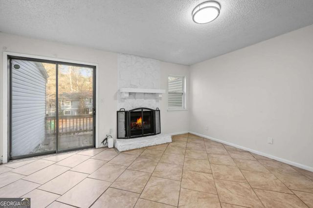 579 Northridge Cros Drive, Atlanta, GA 30350