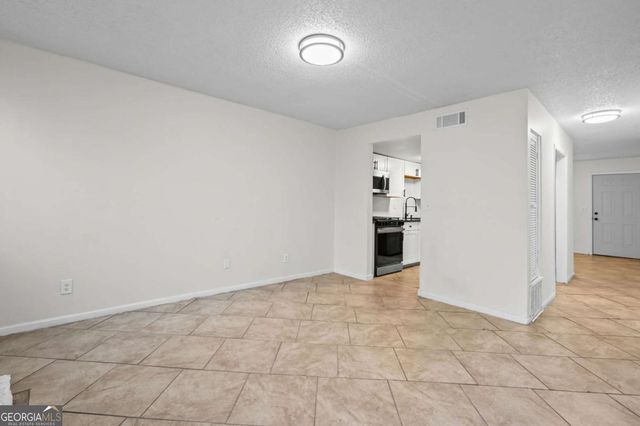 579 Northridge Cros Drive, Atlanta, GA 30350