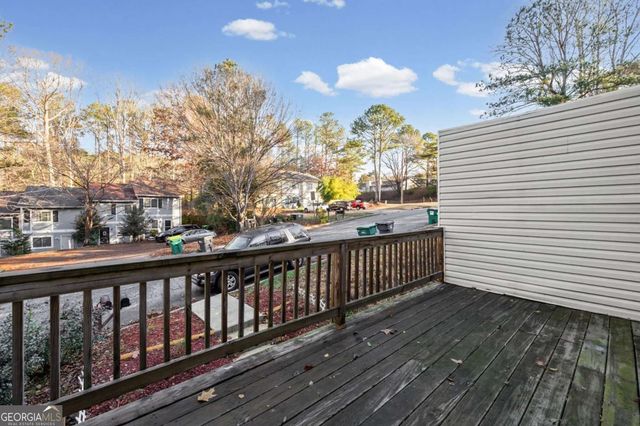 579 Northridge Cros Drive, Atlanta, GA 30350