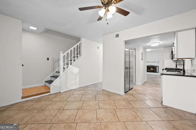 579 Northridge Cros Drive, Atlanta, GA 30350