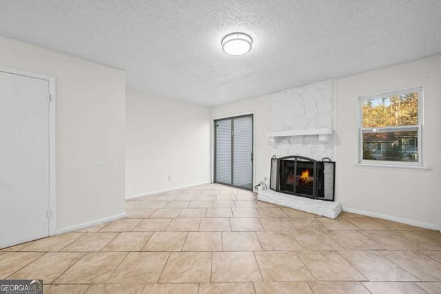 579 Northridge Cros Drive, Atlanta, GA 30350