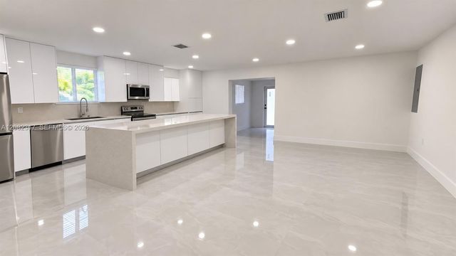 776 NW 10th Street, Florida City, FL 33034