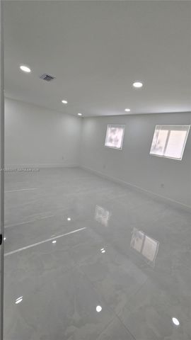 776 NW 10th Street, Florida City, FL 33034