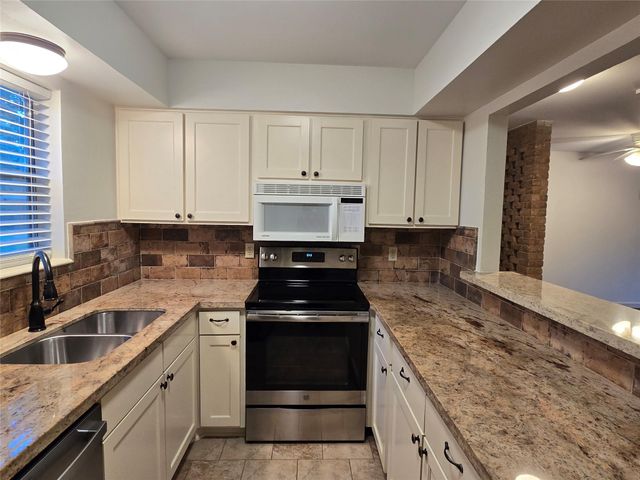 856 Wax Myrtle Lane, Houston, TX 77079