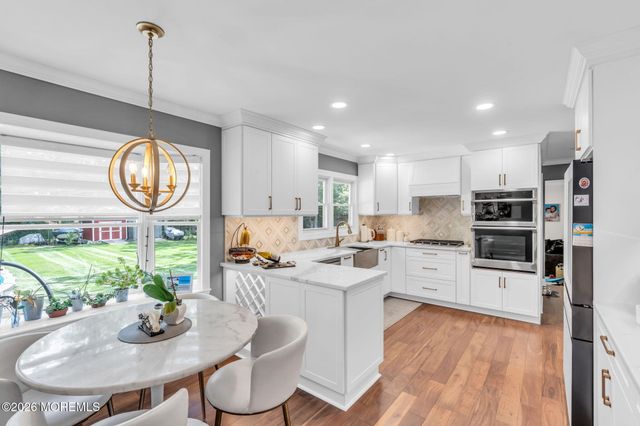 13 Jeffrey Lane, East Windsor, NJ 08520