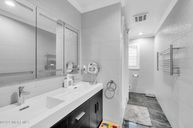 13 Jeffrey Lane, East Windsor, NJ 08520