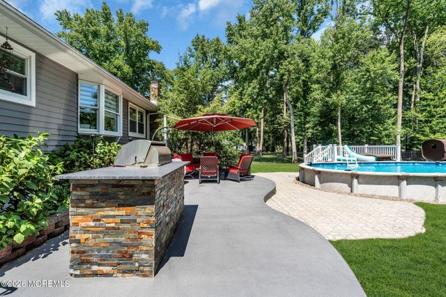 13 Jeffrey Lane, East Windsor, NJ 08520