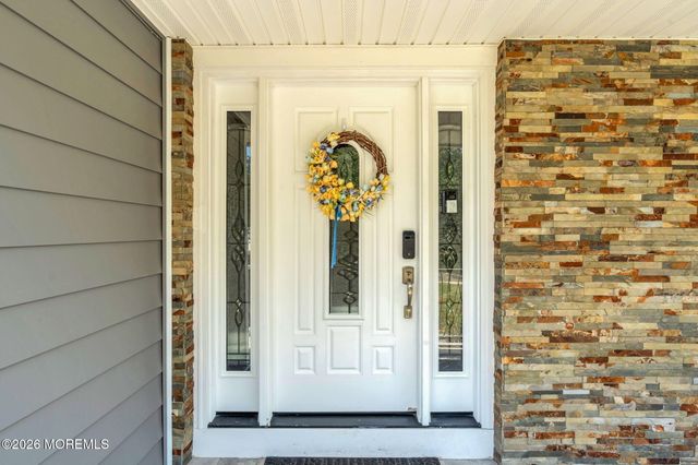 13 Jeffrey Lane, East Windsor, NJ 08520