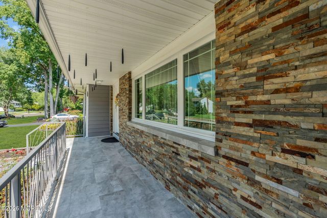 13 Jeffrey Lane, East Windsor, NJ 08520