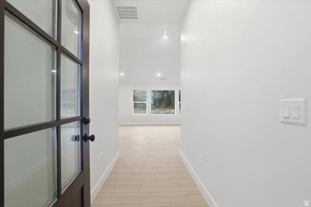 Image 15 of property listing at 233 W 1470 S, Tremonton, UT 84337