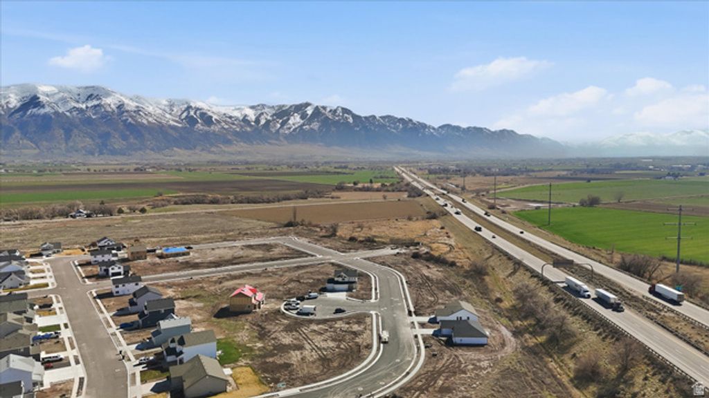 Image 9 of property listing at 233 W 1470 S, Tremonton, UT 84337