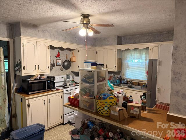 141 Walker Road, Morganton, NC 28655