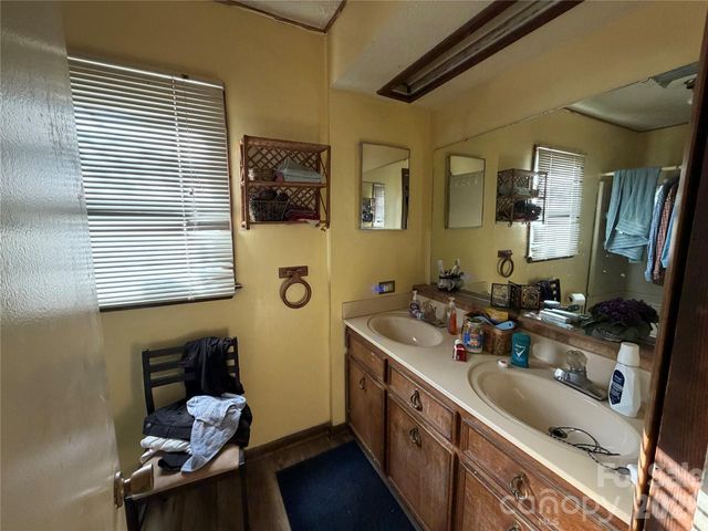 141 Walker Road, Morganton, NC 28655