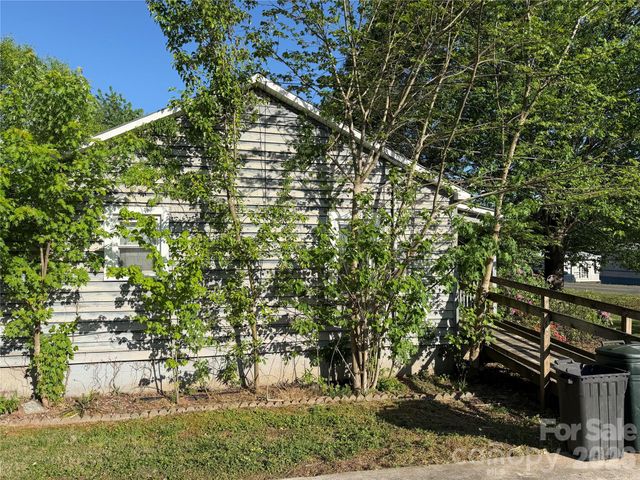 141 Walker Road, Morganton, NC 28655