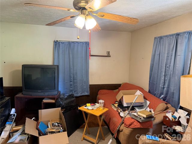 141 Walker Road, Morganton, NC 28655