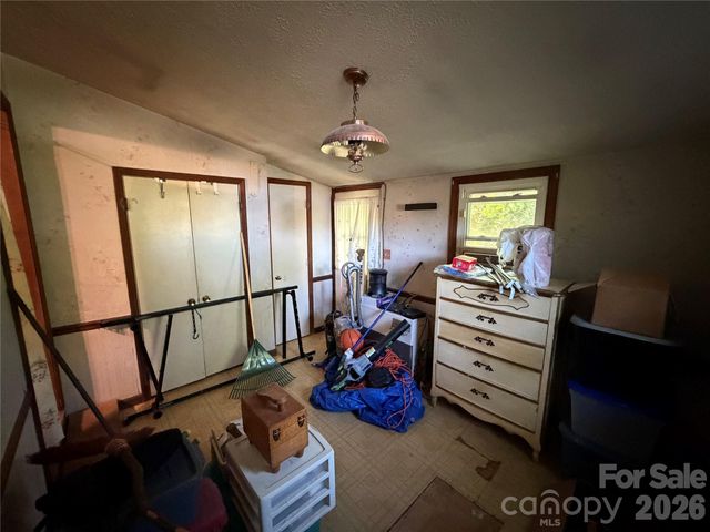 141 Walker Road, Morganton, NC 28655