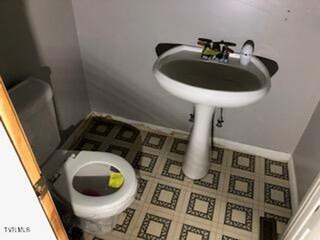 164 Riverview Drive, Johnson City, TN 37601