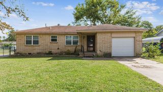715 W 4th Street, Skiatook, OK 74070