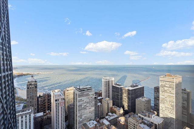 180 E PEARSON Street 4002, Chicago, IL 60611