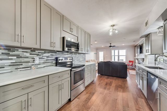 1016 Shoreline Drive, West Tawakoni, TX 75474