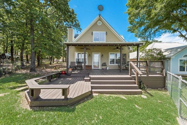 1016 Shoreline Drive, West Tawakoni, TX 75474