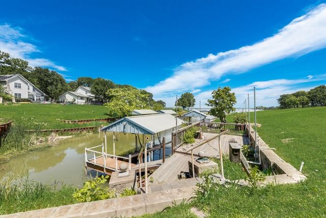 1016 Shoreline Drive, West Tawakoni, TX 75474
