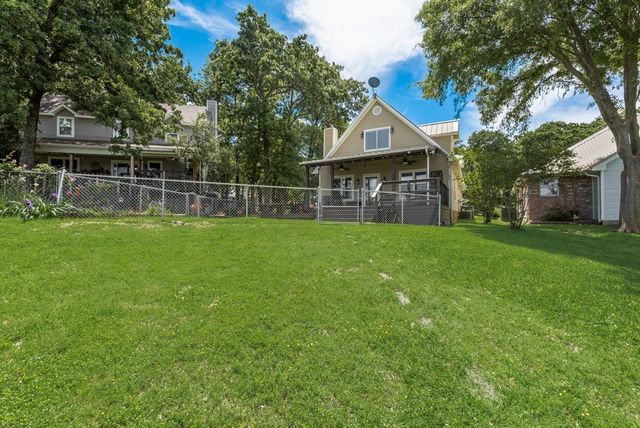 1016 Shoreline Drive, West Tawakoni, TX 75474