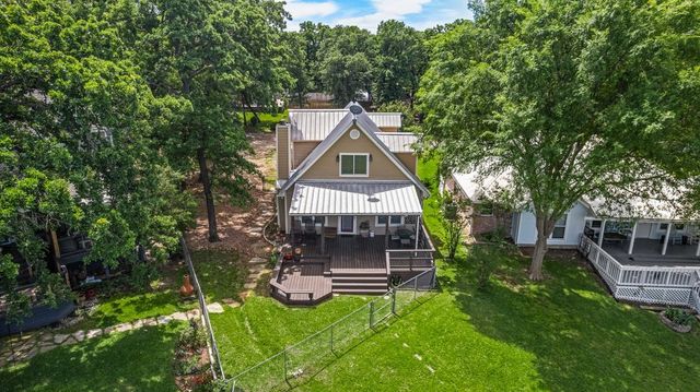 1016 Shoreline Drive, West Tawakoni, TX 75474