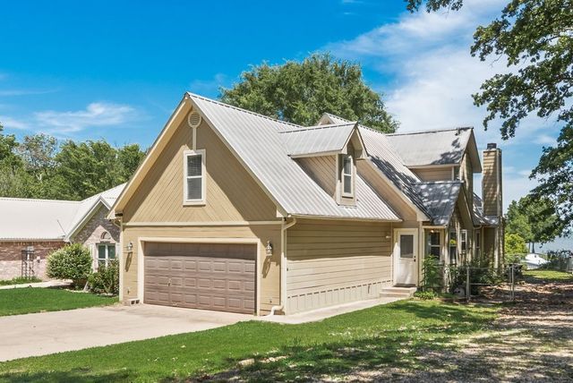 1016 Shoreline Drive, West Tawakoni, TX 75474