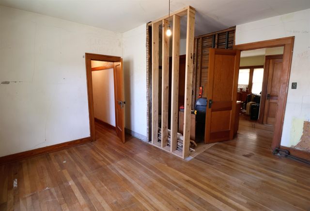 116 S 9th St, Salina, KS 67401