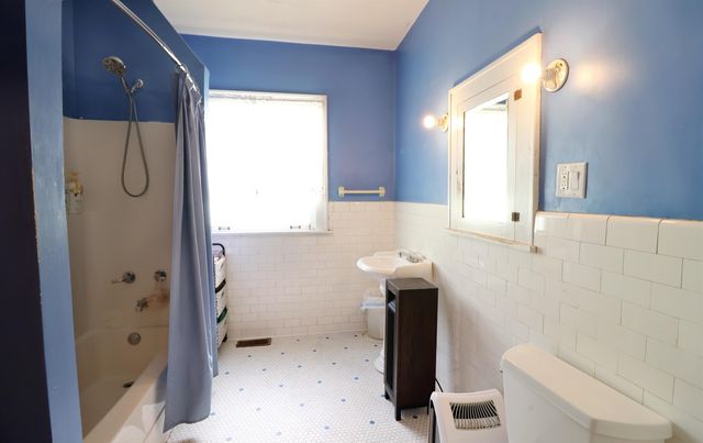 116 S 9th St, Salina, KS 67401