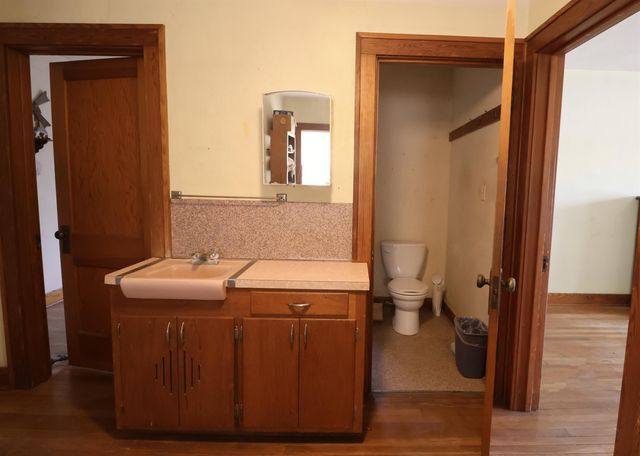116 S 9th St, Salina, KS 67401