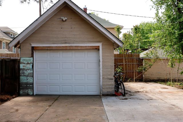 116 S 9th St, Salina, KS 67401