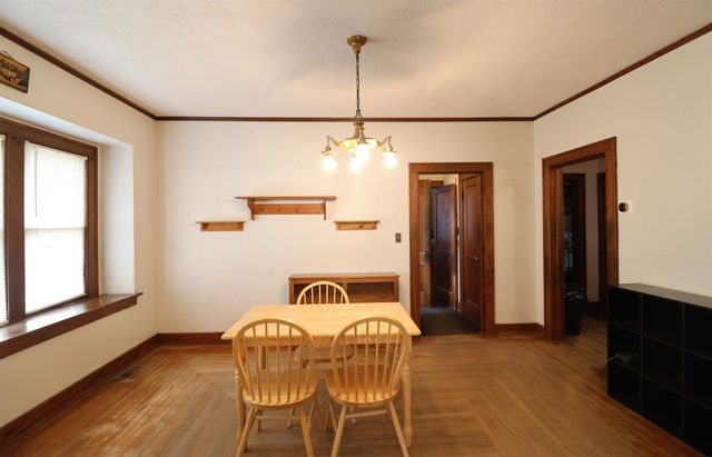 116 S 9th St, Salina, KS 67401