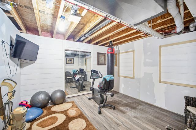 831 Lost Lake Drive, Polk City, IA 50226