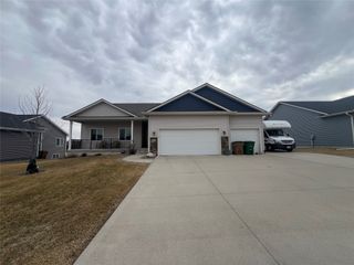 831 Lost Lake Drive, Polk City, IA 50226