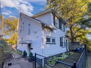 4223 Bridge Avenue, Cleveland, OH 44113